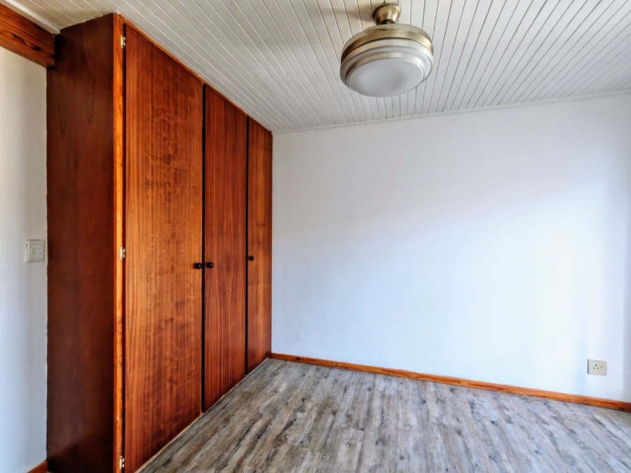 4 Bedroom Property for Sale in De Kelders Western Cape